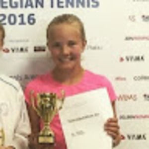 Meet your Posher, Victoria